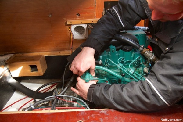 Diesel-koneen huolto on helppo tehdä itse