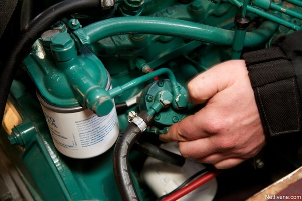 Diesel-koneen huolto on helppo tehdä itse