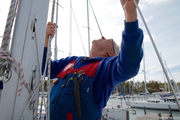 Perhepurjehtija voi hyvin rikata näppituntumalla