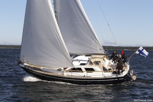Nauticat 321 Sport on pienen miehistön laatuvene