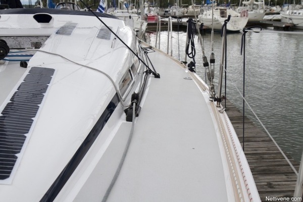 Arcona 380 on perhecruiserin arkkityyppi Arcona 380 on perhecruiserin arkkityyppi