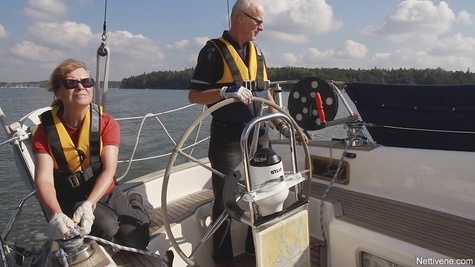 Purjeveneellä tehtävät käännökset