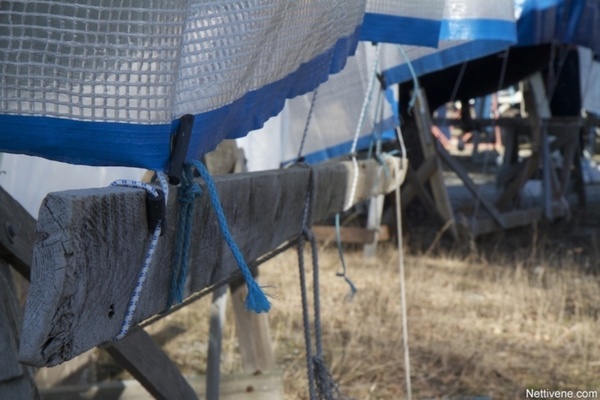 Veneen peittäminen talveksi on syytä tehdä huolella