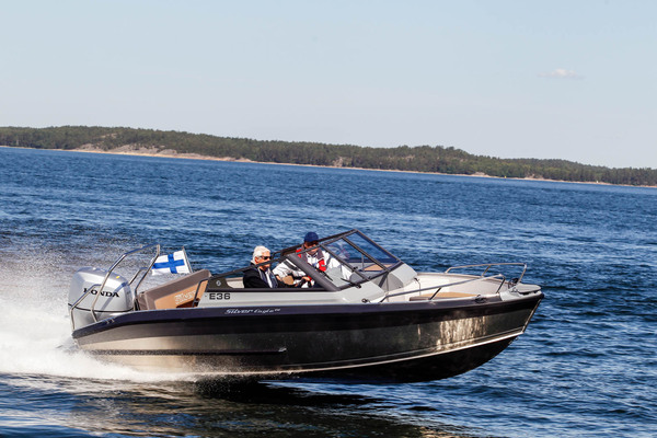 Silver Eagle BR 640 – Iso hengailtava aluvene