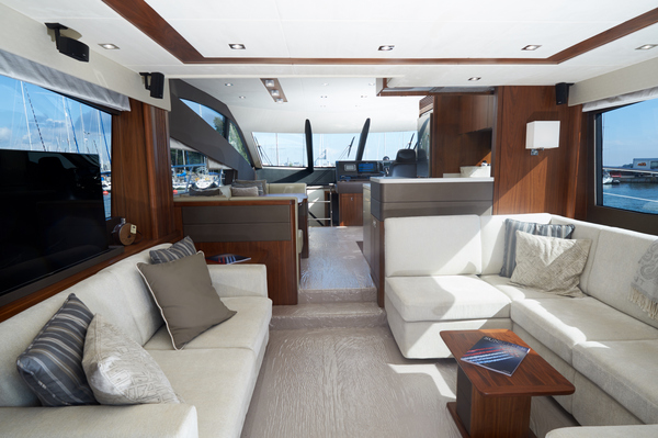 Sunseeker 65 Manhattan – Herran kukkarossa