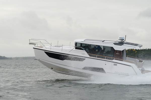 Aquador 35 AQ – Persoonaa peliin