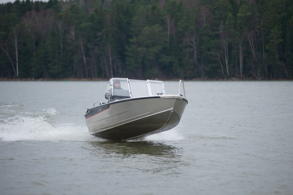 Buster M – Takapulpetin monitaituri