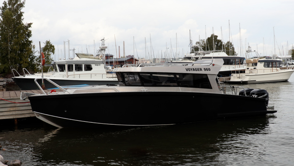 Vboats Voyager 960 Cabin - järeä ja iso alumiinivene Venäjältä
