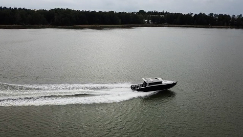 Vboats Voyager 960 Cabin - järeä ja iso alumiinivene Venäjältä