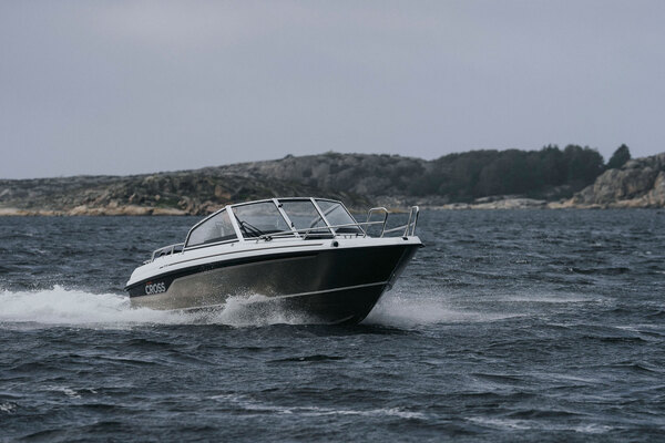 Yamarin Cross 57BR - kahden veneen risteytys