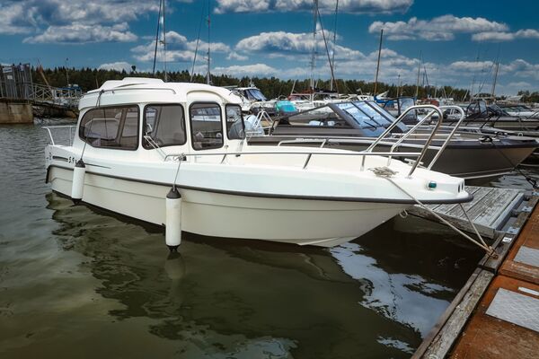 TG 5.9 - Pieni hyttivene hyvillä ajo-ominaisuuksilla