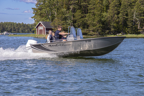 Tehoa ja kotimaista kestävyyttä - Alutroll-Tohatsu-venepaketeista löytyy jokaiselle sopiva
