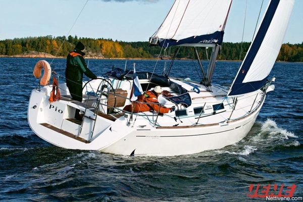 Bavaria Cruiser 36 pyrkii kohtuuteen
